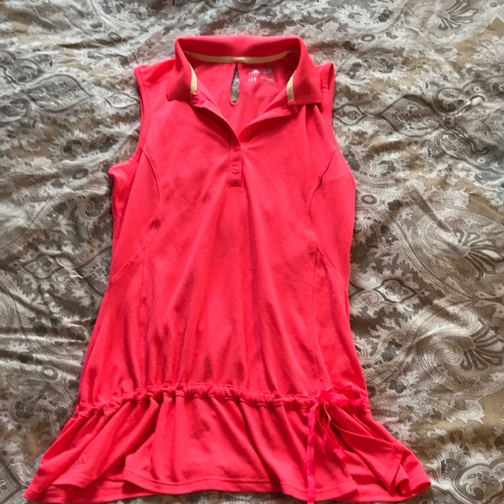 Women’s sleeveless golf shirt